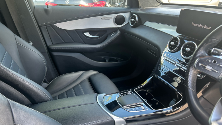 Mercedes-Benz GLC 300 4Matic AMG Line 5dr 9G-Tronic Petrol Estate